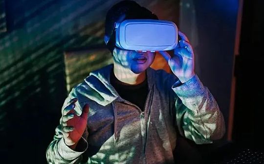 元宇宙颠覆我们的生活 总共只需三步
